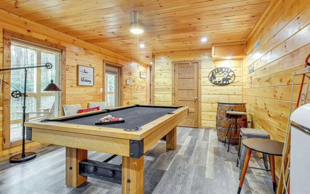 Close to Hiking & Attractions: Smoky Mtn Cabin