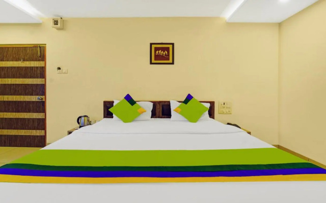Treebo Surya Comforts, 200 Mtrs From Kolhapur Railway Station