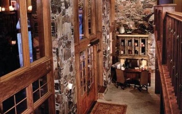 Grand Lodge at Empire Pass