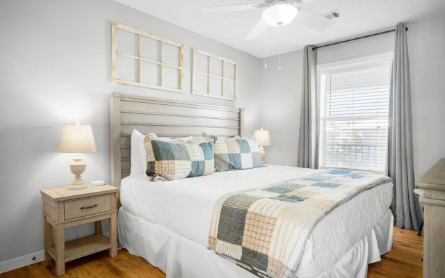 Beachside Villas 732- Southbound Serenity