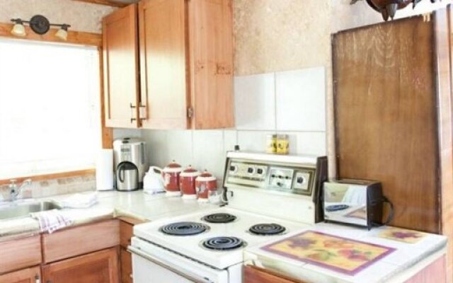 Mill Creek Manor B & B