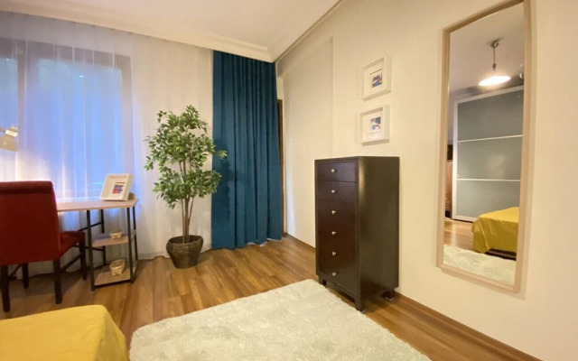 Sleek and Central Flat With Backyard in Sisli