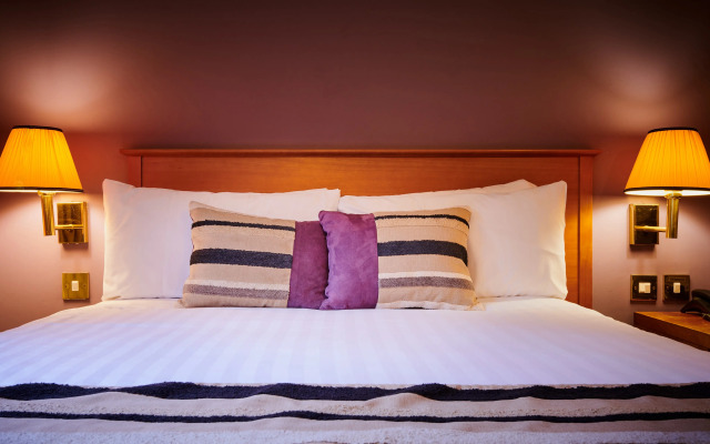 Stirling Court Hotel
