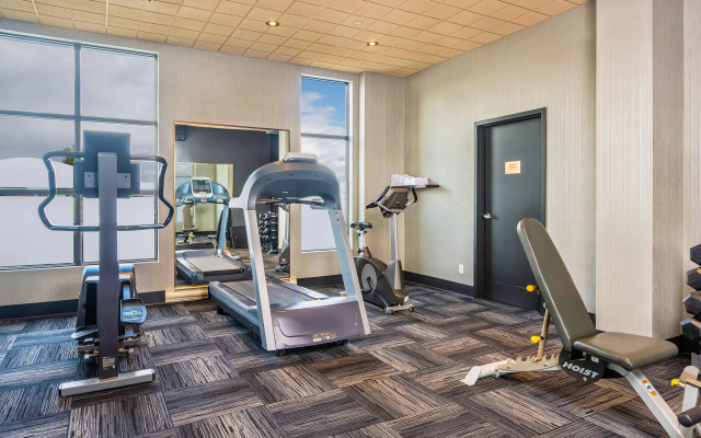 Quality Inn & Suites Levis