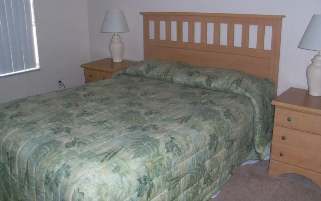 Timon's Townhome - 3 Br townhouse by RedAwning