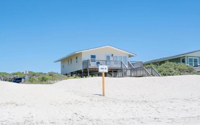 Windward Mark by Oak Island Accommodations