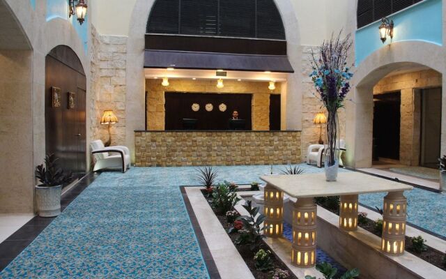 Saray Hotel