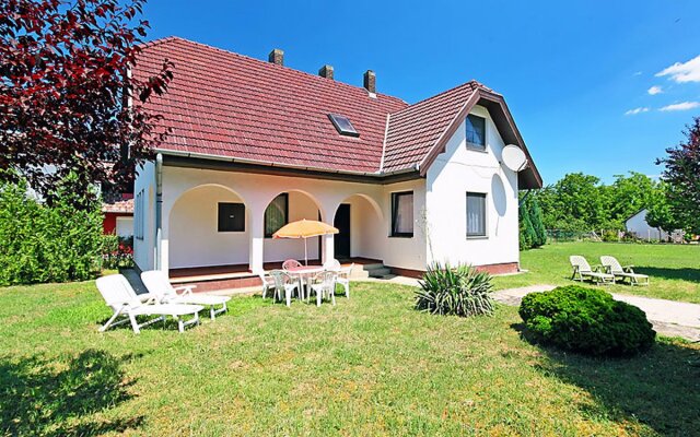 Balaton H2074