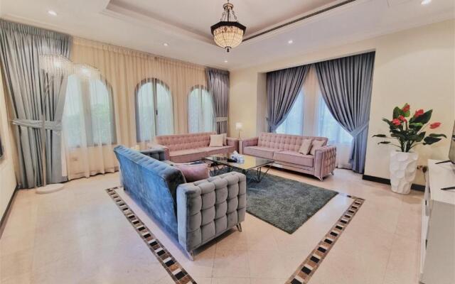 Palm Jumeirah Stunning 4BHK Villa