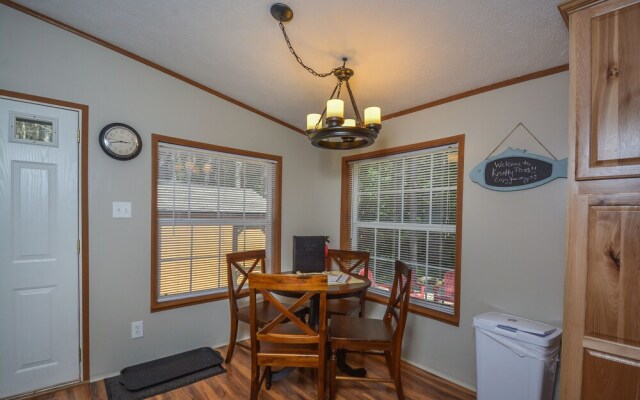 Knotty Pines 3 Bedroom House