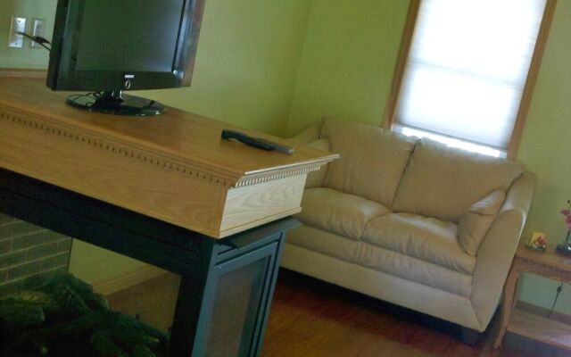 Garden Gate Get-A-Way Bed & Breakfast