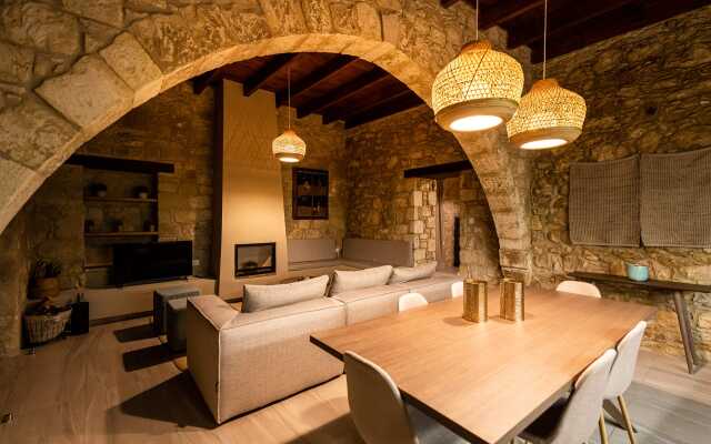 Harma Traditional Boutique Suites