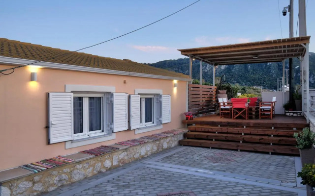 Rontos House, seaside