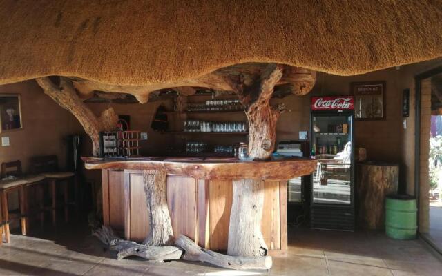 Kamelruhe Guest House & Camping