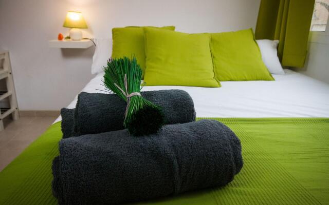 Holidays2Malaga Juan de Mena Apartments