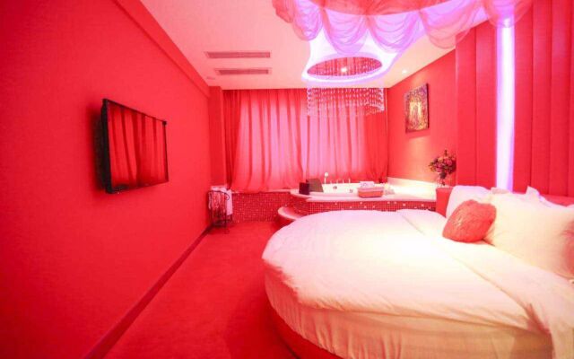 Tianelian Lovers Theme Hotel Sanya