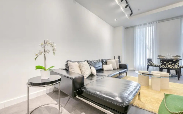 Luxurious Apt in Impressive Difc Tower