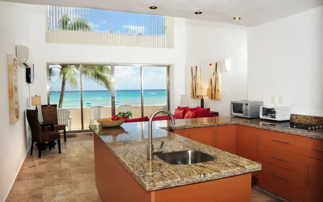 Ocean Plaza 11 by Praia