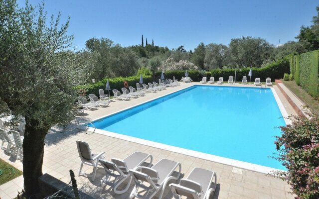 Apartment La Fiore 1 With Pool