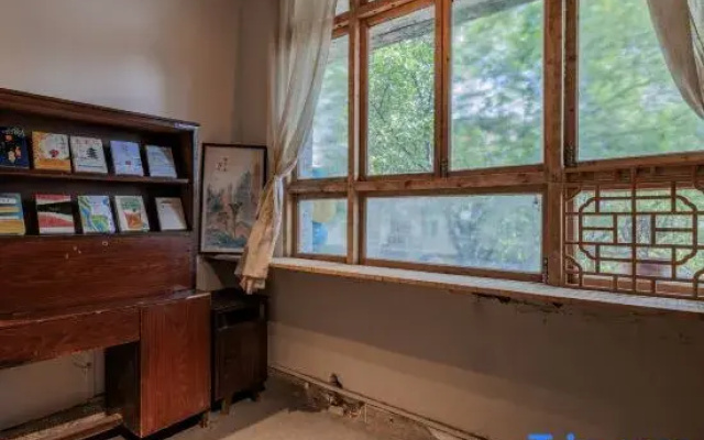 Jishan Bookstore·Tiantai River View Youth Hostel