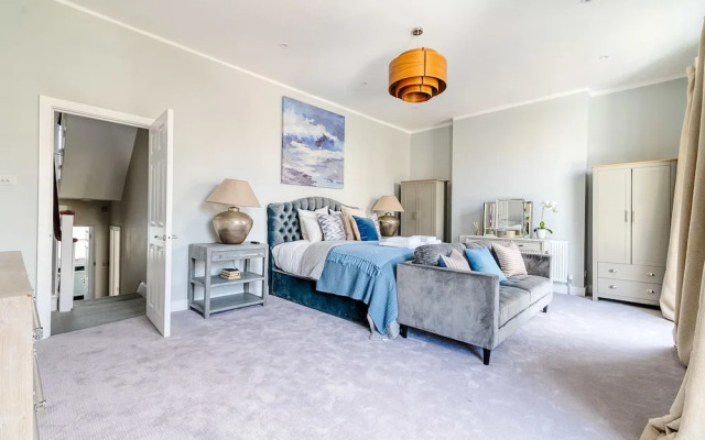 Grandeur Islington Home