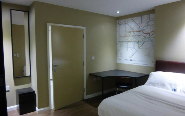 Real Dreams Hotel
