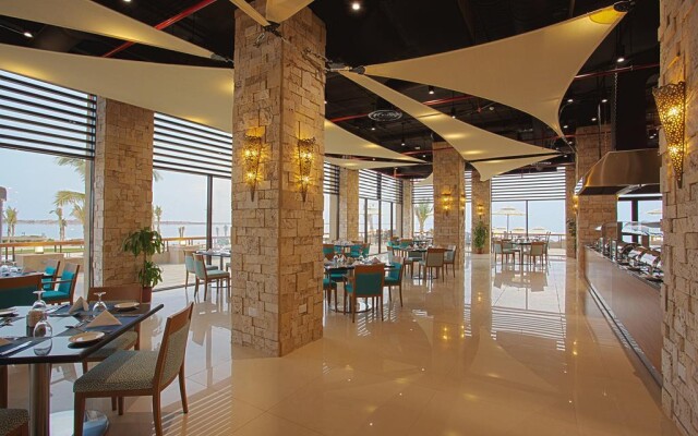 Golden Tulip Sharma Resort