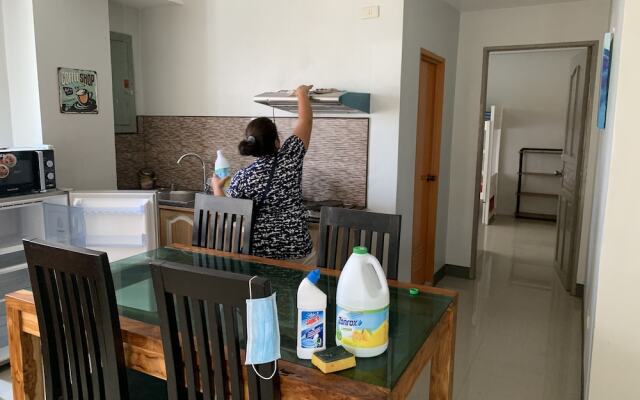 Beinte Singko de Marso Apartments