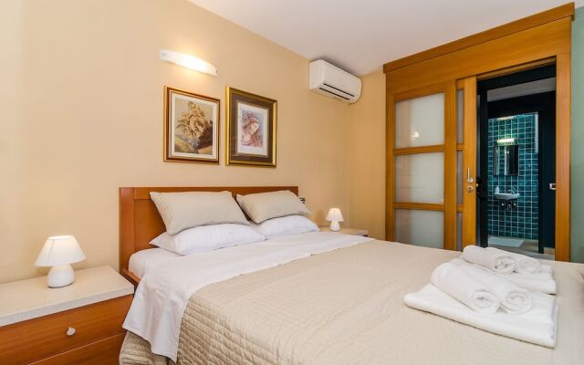 Studio Antica, Apartment With a Private Swimming Pool