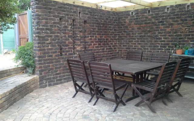 Clares Bed and Breakfast