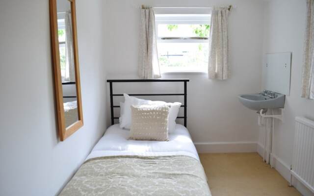 Beautiful 3 Bedroom House Close to City Centre