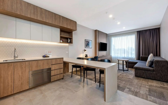 Ingot Hotel
