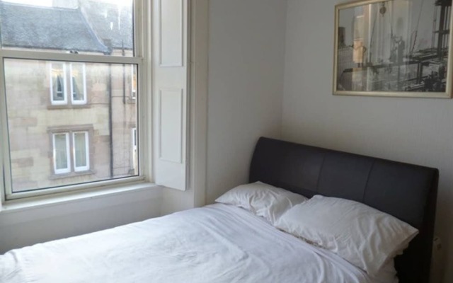 Well-connected, Cosy 1 Bedroom Flat in Dalry