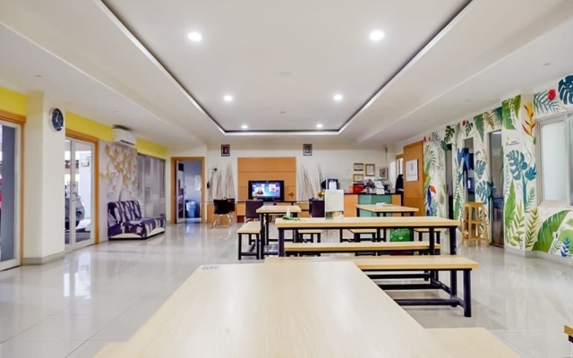 OYO Life 93383 Wisma Kencana Puteri