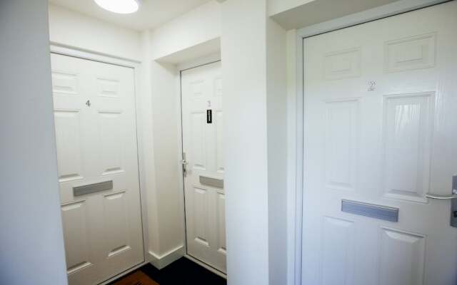 Cloud 89 Service Apartments