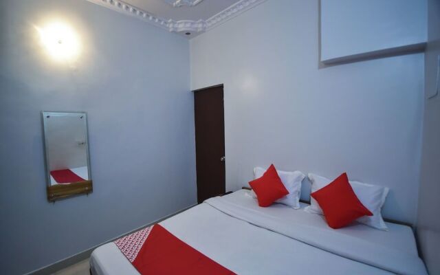 Oyo Home 3688 Apartment Palace