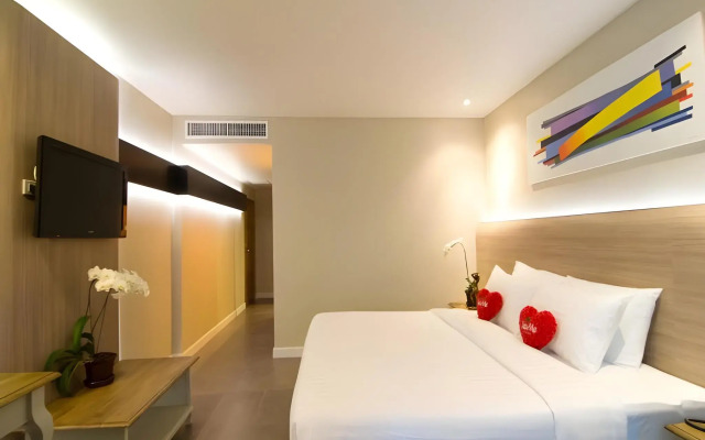 Sea Me Spring Too Hotel