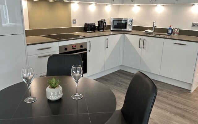 Immaculate 2-bed Apartment in London