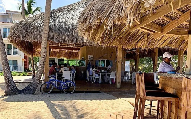 Playa Palmera Beach Resort