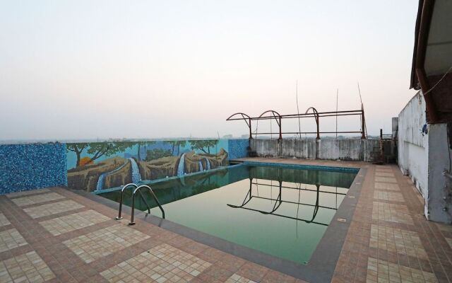 OYO 24971 Hotel South City