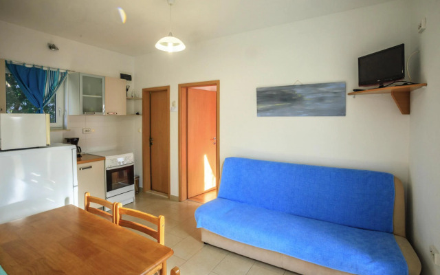 Bungalow In Sumartin, With Garden, Near The Sea