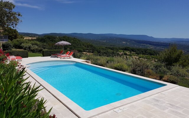 Captivating Home in Murs France With Private Swimming Pool