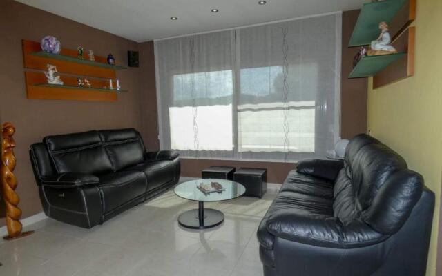 Washingtonia Villa near Sitges