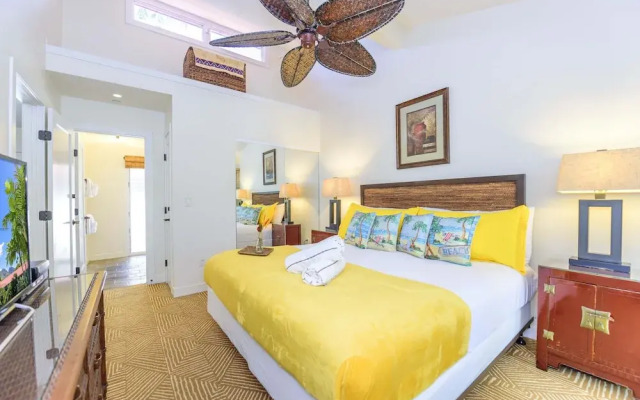 Aina Nalu D202 2 Bedroom Condo by Redawning