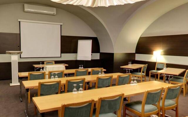 Hotel Pracharna