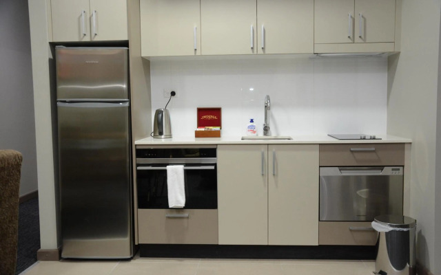 Ratsun Nadi Airport Apartment Hotel