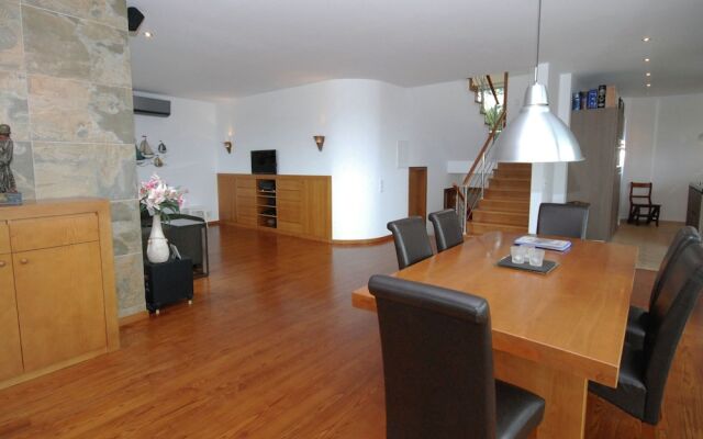 Modern Villa in Caldas da Rainha by the Sea