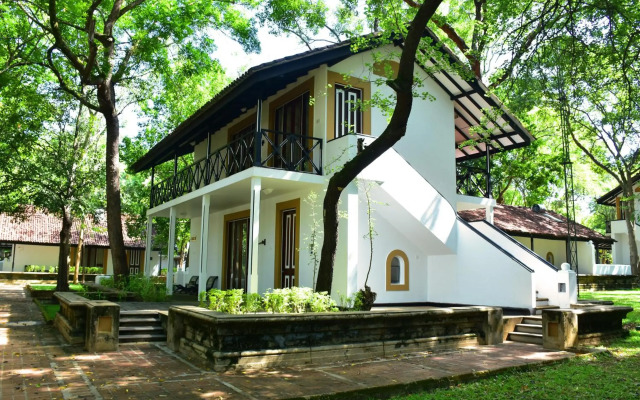 Cinnamon Lodge