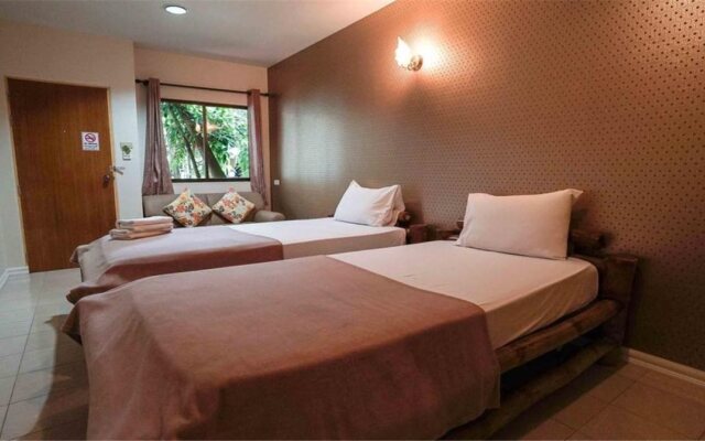 OYO 703 Koh Chang Riverside Resort
