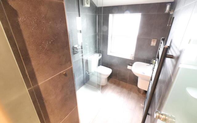 The Cheltenham, stylish 1-bed Victorian apartment